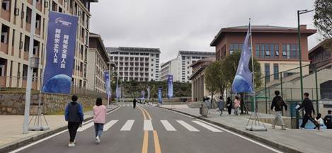 说明: D:\2021\网络安全周\开云官方注册_开云(中国)网络安全周总结2021\海报道旗\道旗2.jpg
